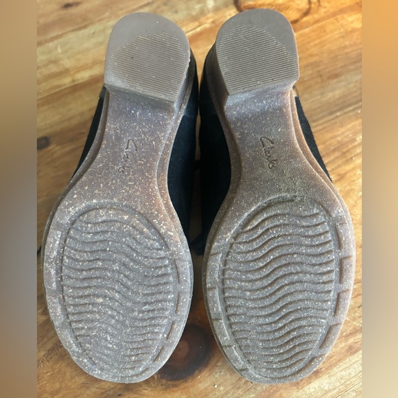Clarks Comfortable Black Suede Laced Oxford Bootie Heel - Picture 5 of 8